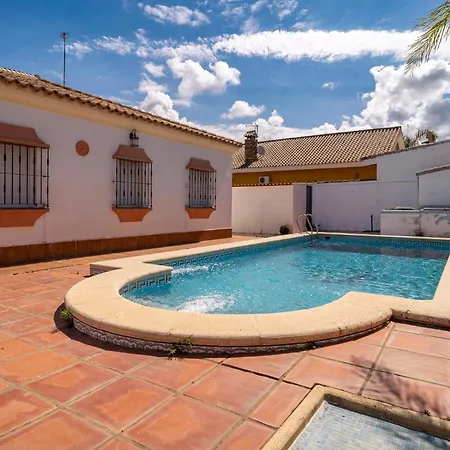 Holiday home 3 Bedroom Cozy In Chiclana De La Fronter