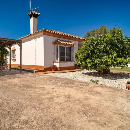 3 Bedroom Cozy In Chiclana De La Fronter Holiday home Chiclana de la Frontera