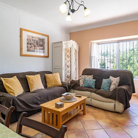 3 Bedroom Cozy In Chiclana De La Fronter Holiday home Chiclana de la Frontera