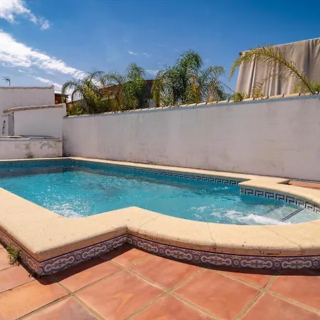 Holiday home 3 Bedroom Cozy In Chiclana De La Fronter Chiclana de la Frontera